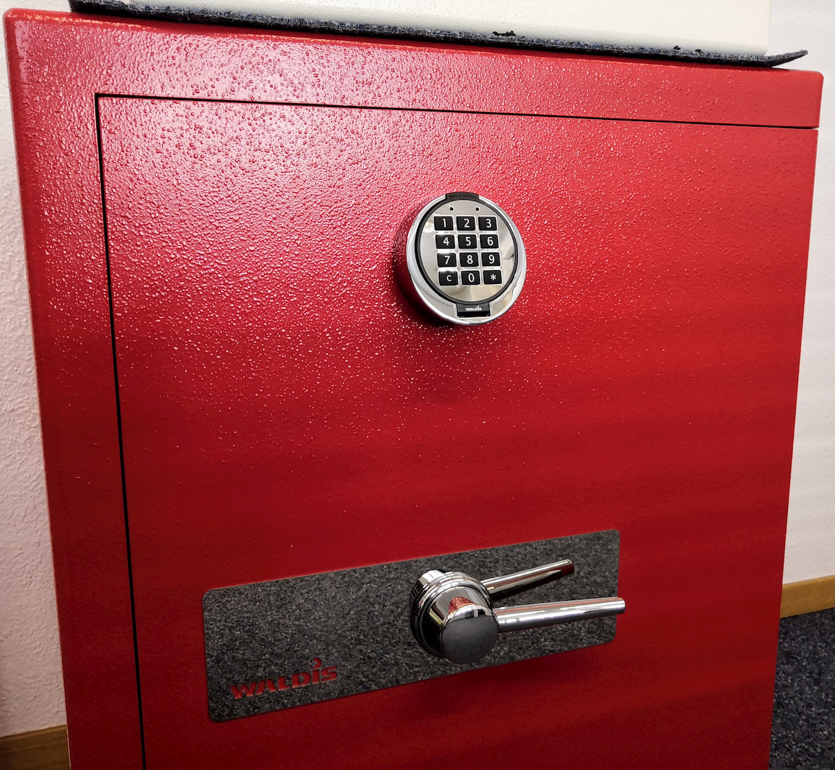 Image description: TA Waldis